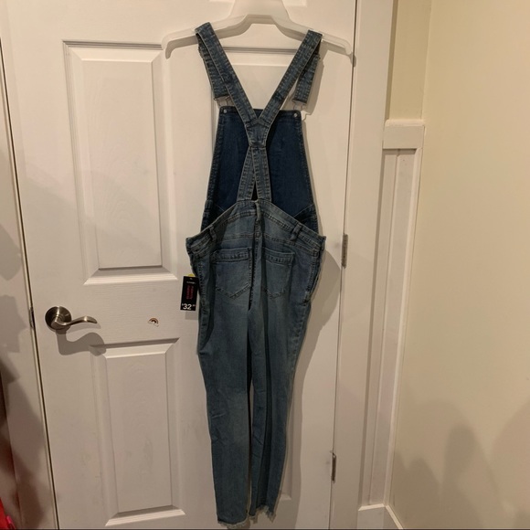 NWT Womens Maternity Jean Overalls with Distressing & Fringe Size 6 - Picture 6 of 12